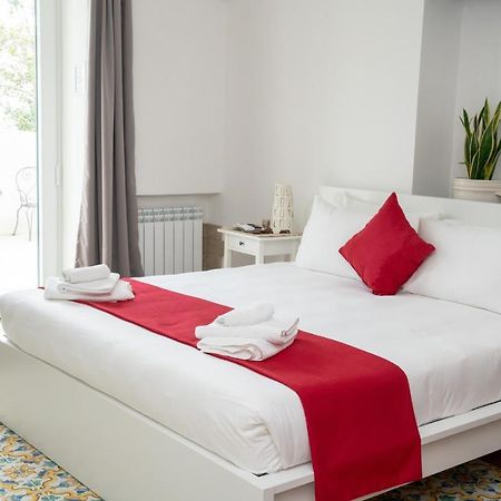 Le Stanze Di Sissi - Luxury Suites เนเปิลส์ ภายนอก รูปภาพ