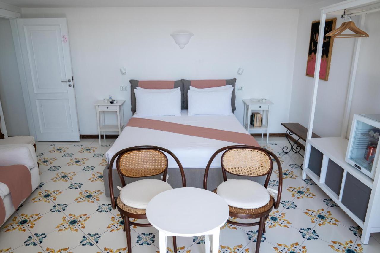 Le Stanze Di Sissi - Luxury Suites เนเปิลส์ ภายนอก รูปภาพ