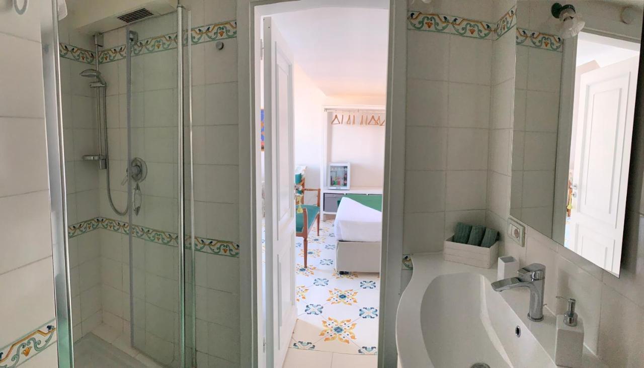 Le Stanze Di Sissi - Luxury Suites เนเปิลส์ ภายนอก รูปภาพ