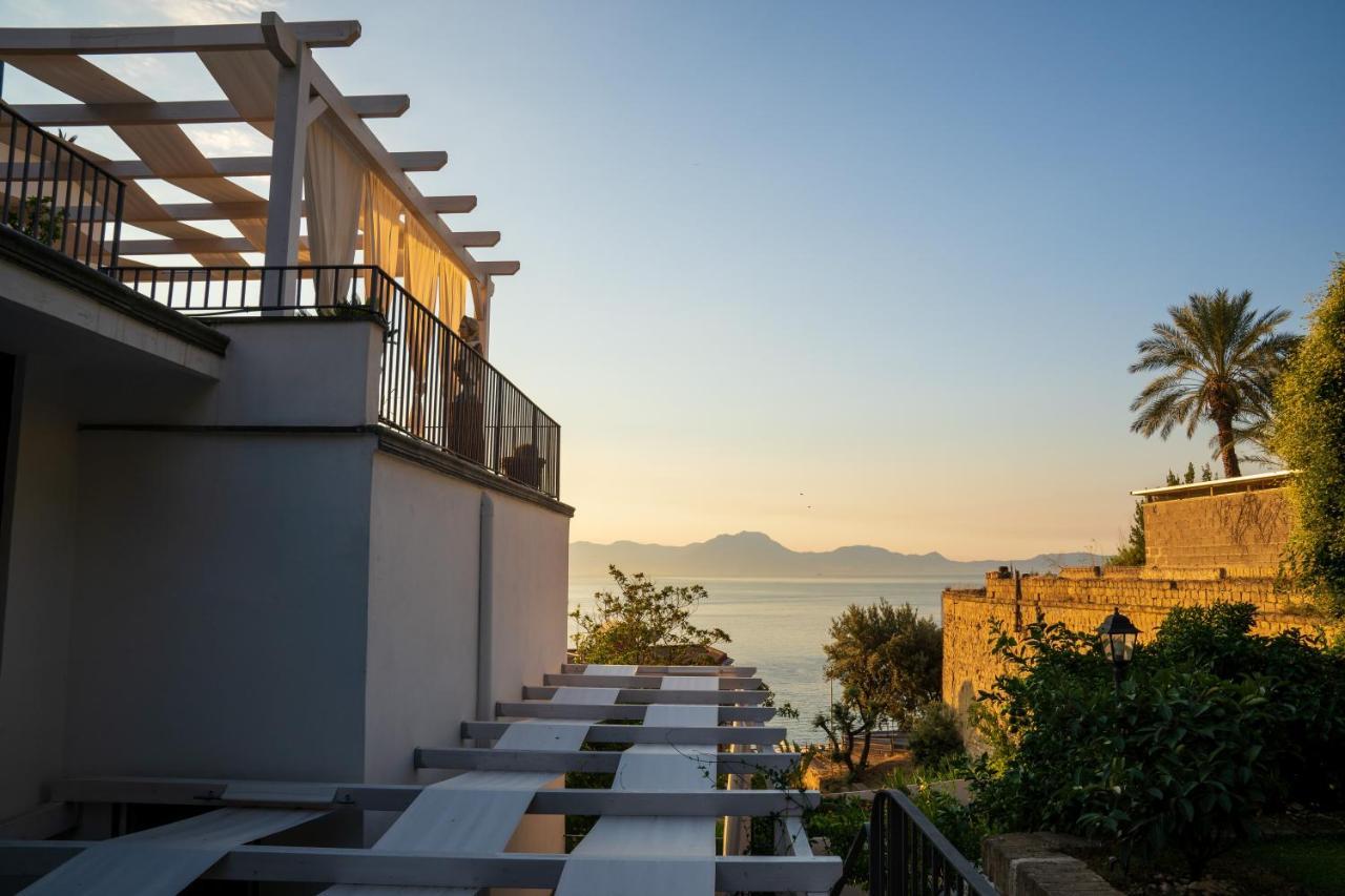 Le Stanze Di Sissi - Luxury Suites เนเปิลส์ ภายนอก รูปภาพ